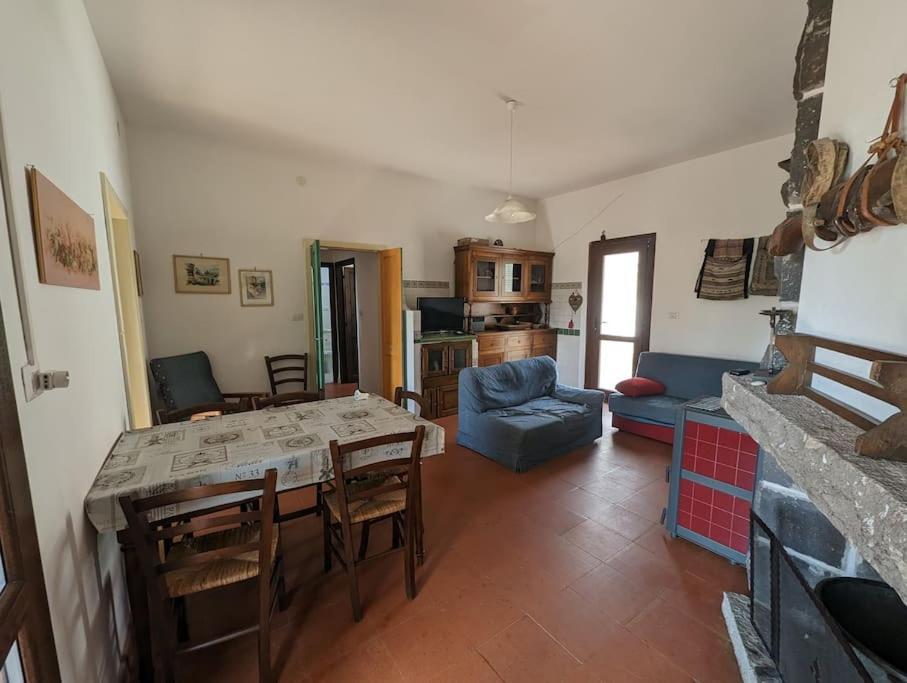 Cottage Familiare Sant'Agostino Abbasanta Eksteriør bilde